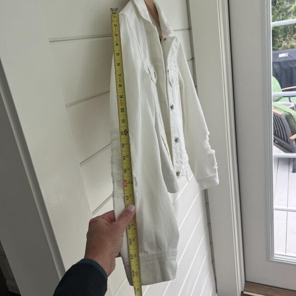 NWT American Eagle Outfitters | White Distressed Denim Jacket | Perfect Conditio - Picture 10 of 10